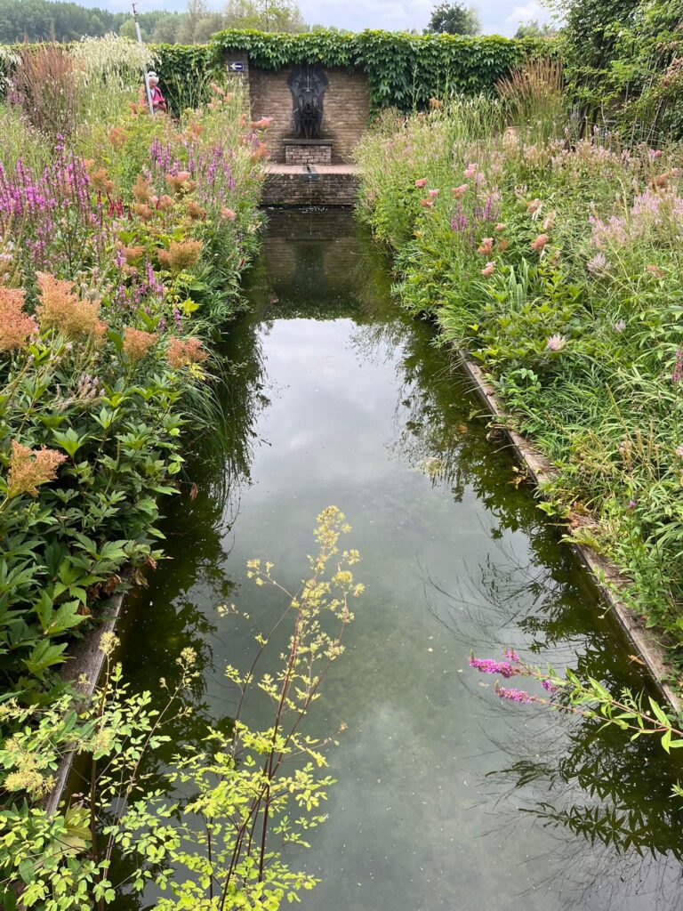 F1bab15b 4b1c 4f03 83ee 2e02784a8404